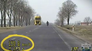 Nowe przepisy działają. Policja przyłapała 1,2 tys. kierowców