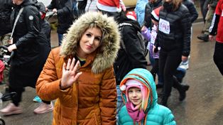 Dynów: 8. Bieg Mikołajkowy. Blisko 1400 osób pobiegło dla Domu Dziecka w Laskówce