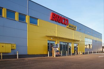 Dwa sklepy w Gdyni zamknięte przez śnieg. Sieć wydała komunikat