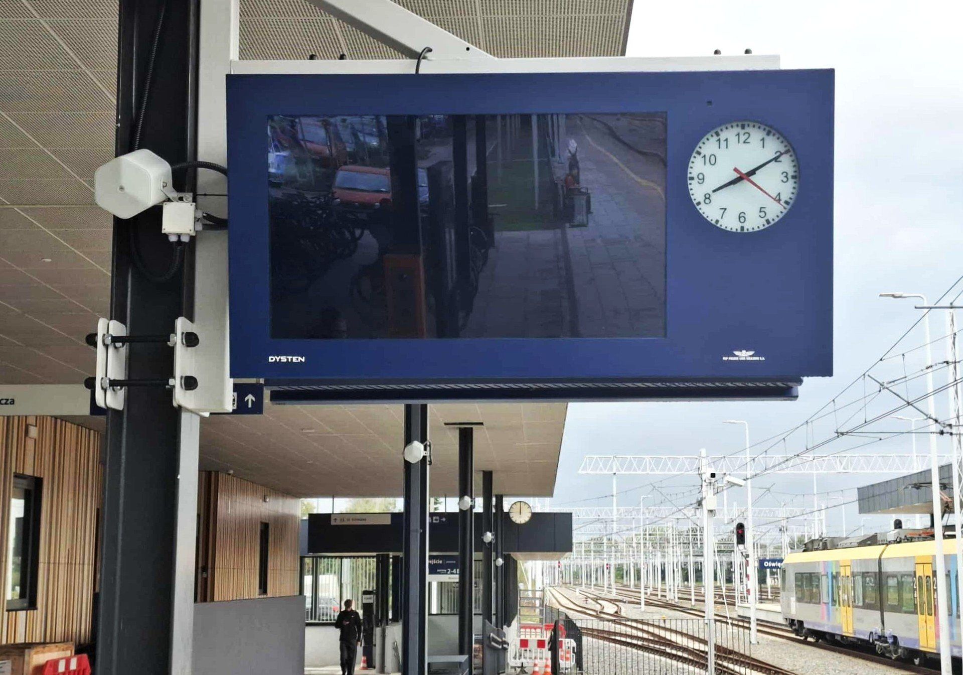 Na dworcu kolejowym w Oświęcimiu zamontowano system dynamicznej informacji pasażerskiej, mającej poprawić komfort podróżnych.