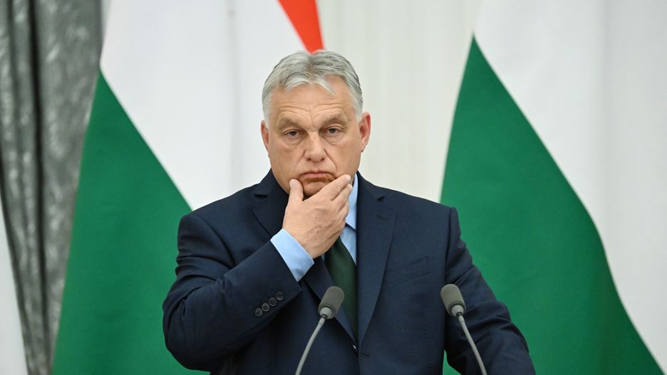 Nie wywieszą flagi. Bojkot Orbana w UE