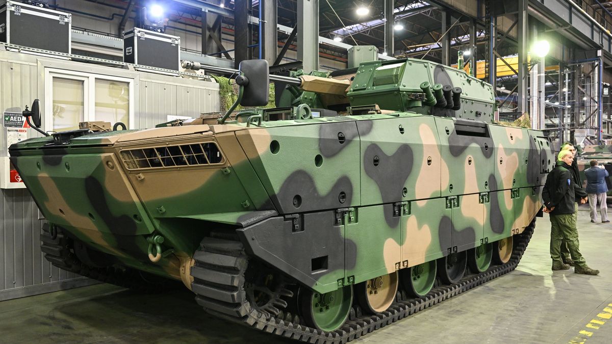 BWP Borsuk. 4 grudnia wojsko odbiera pierwsze egzemplarze z HSW