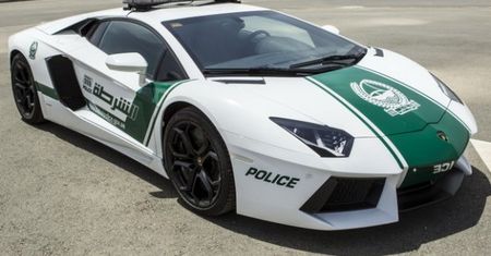 Lamborghini Aventador w służbie policji w Dubaju