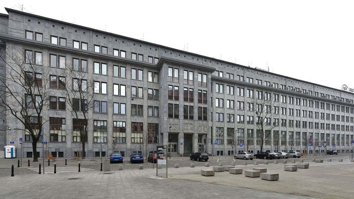 PGE zamierza sprzedać spółkę PGE Paliwa.