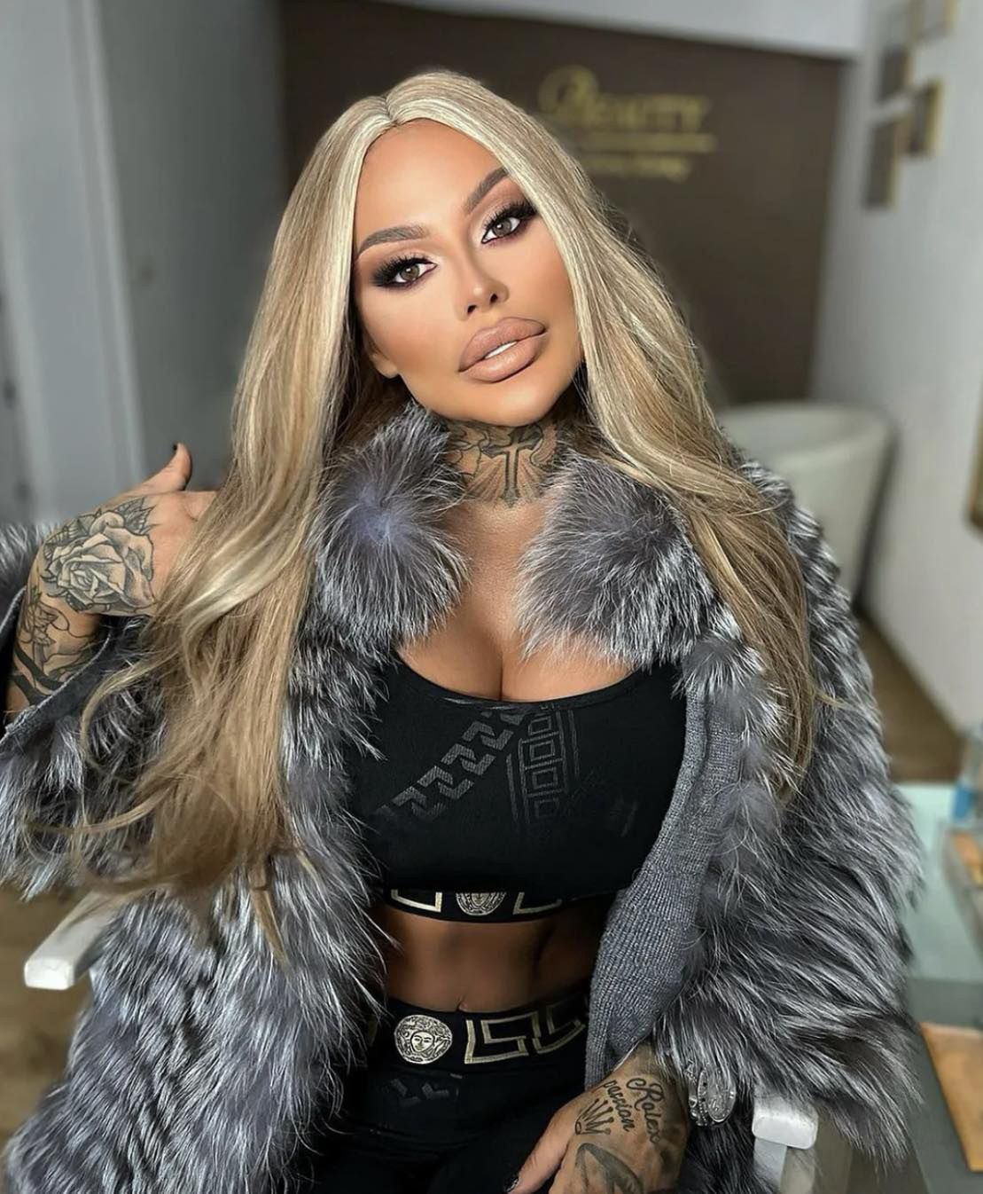 Tiktoker sugeruje, że Laluna Unique handluje PODRÓBKAMI torebek Hermes Birkin