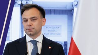 Domański o programie 800 plus. "Nie ma żadnych planów zmian"