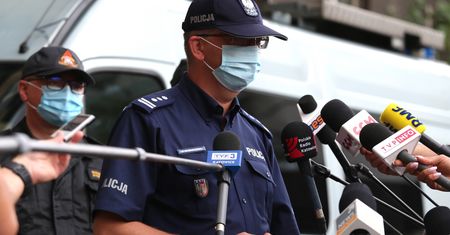 Gliwice. Zatrzymano kierowcę osobówki. Policja: manewr wyprzedzania mógł doprowadzić do wypadku