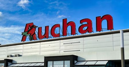 Lidl przejmuje 19 sklepów Auchan. Co z pracownikami?