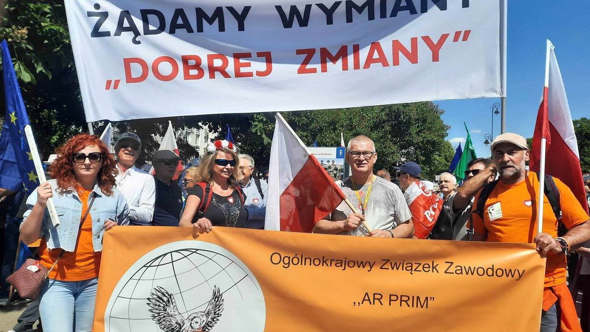 Demonstracja pracowników sądów i prokuratury 
