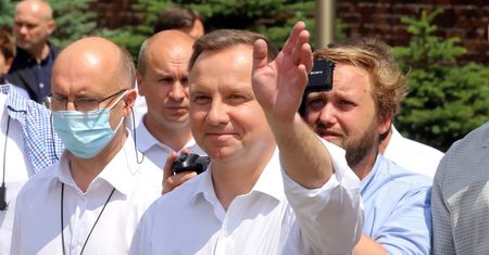 "Dudowe" 1400 plus. Prezydent podpisał ustawę o dodatku solidarnościowym