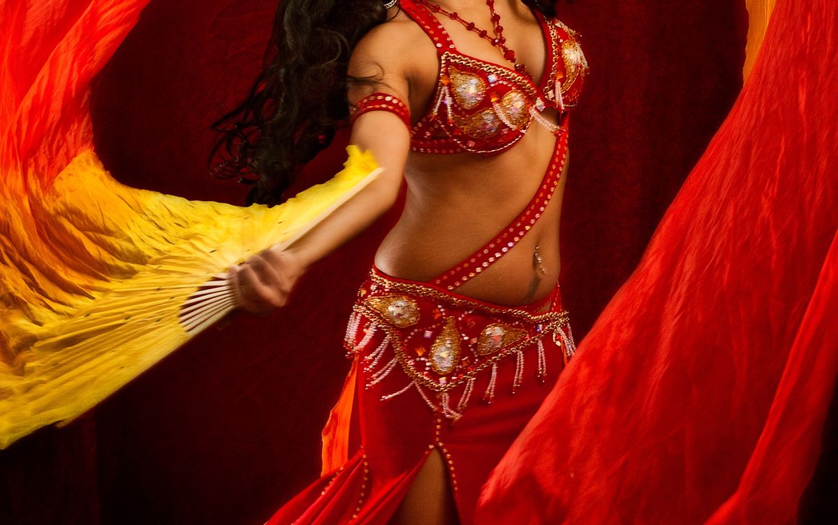 Taniec brzucha pogrążył egipską tancerkę