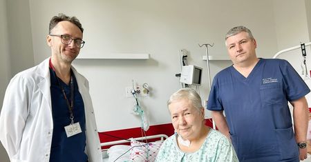 Lubelski szpital przeprowadził pierwszą operację naprawy dwóch zastawek serca z minitorakotomii na bijącym sercu w województwie lubelskim