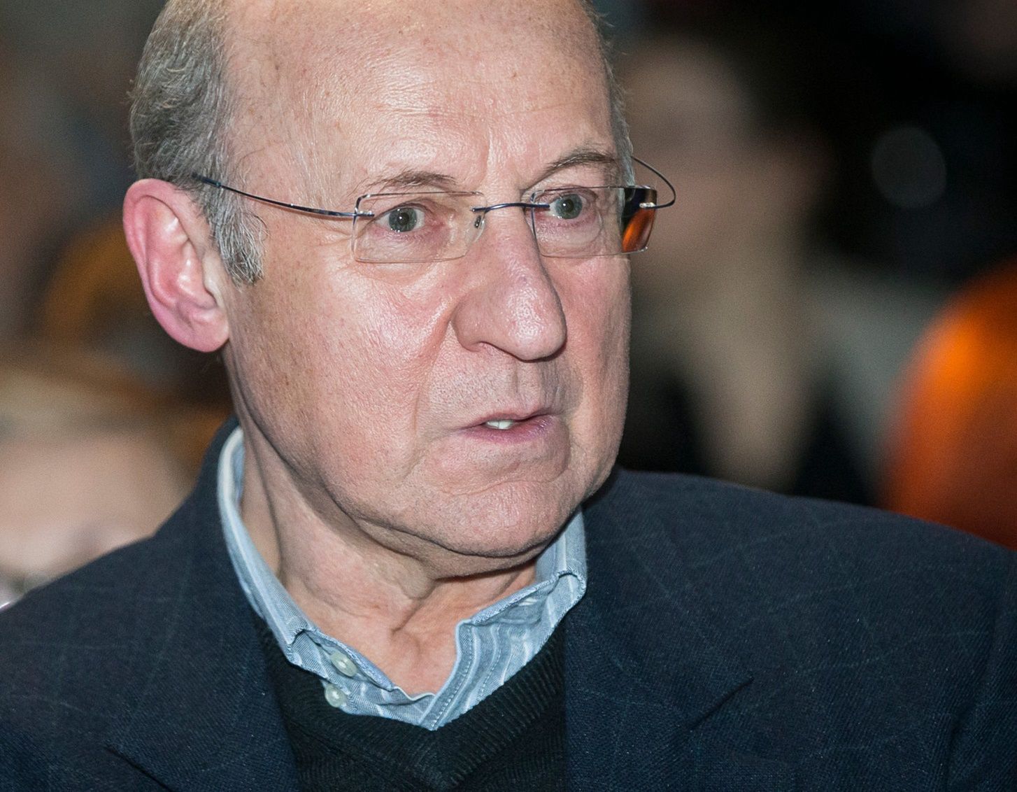 Piotr Fronczewski, jak pozostałe gwiazdy "W rytmie serca" ma co robić, ale plotki żyją swoim życiem