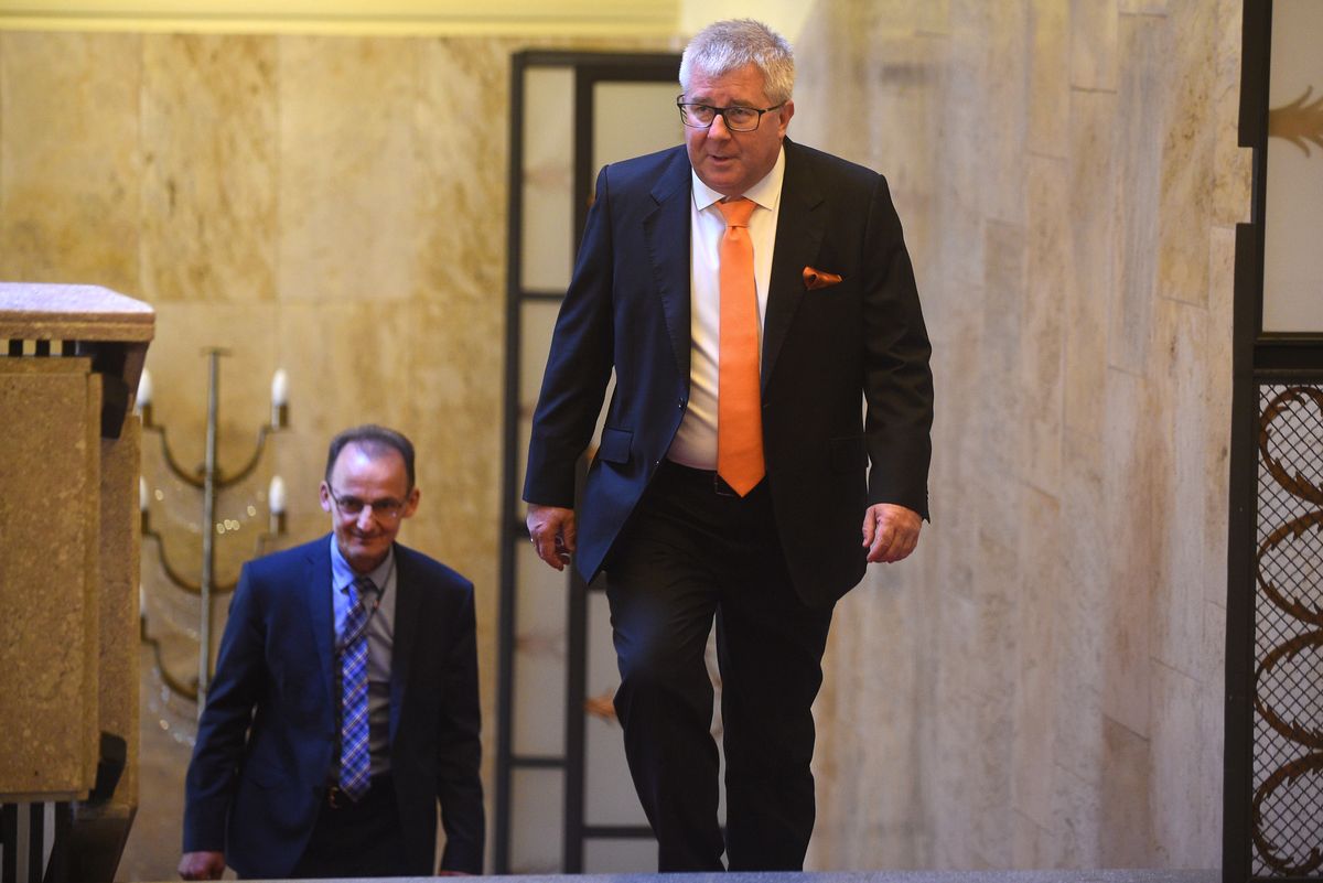 Ryszard Czarnecki odniósł się do zarzutów o wyłudzanie pieniędzy z PE