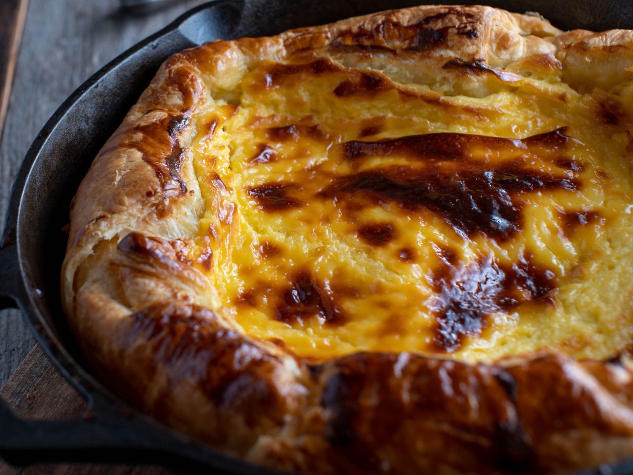 Flaky puff pastry tart: Your dinner savior with a twist