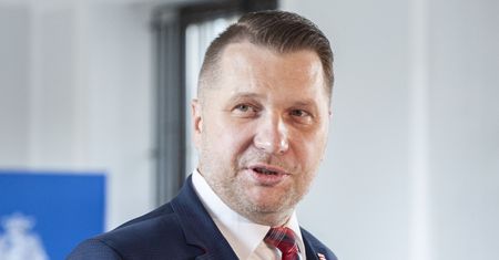 Wybory 2020. Przemysław Czarnek odpowiada Robertowi Biedroniowi: Czyżby strach przed prawdą o małżeństwie i rodzinie?