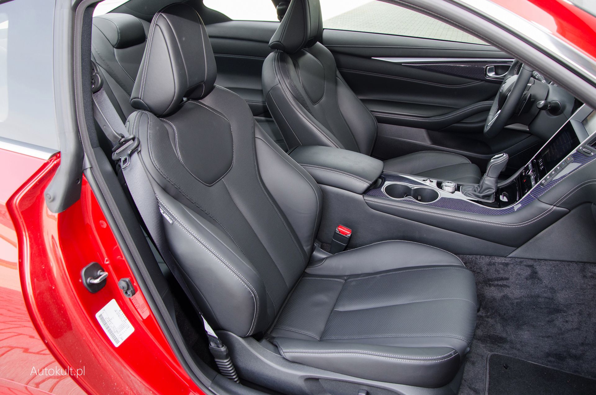 Infiniti Q60S