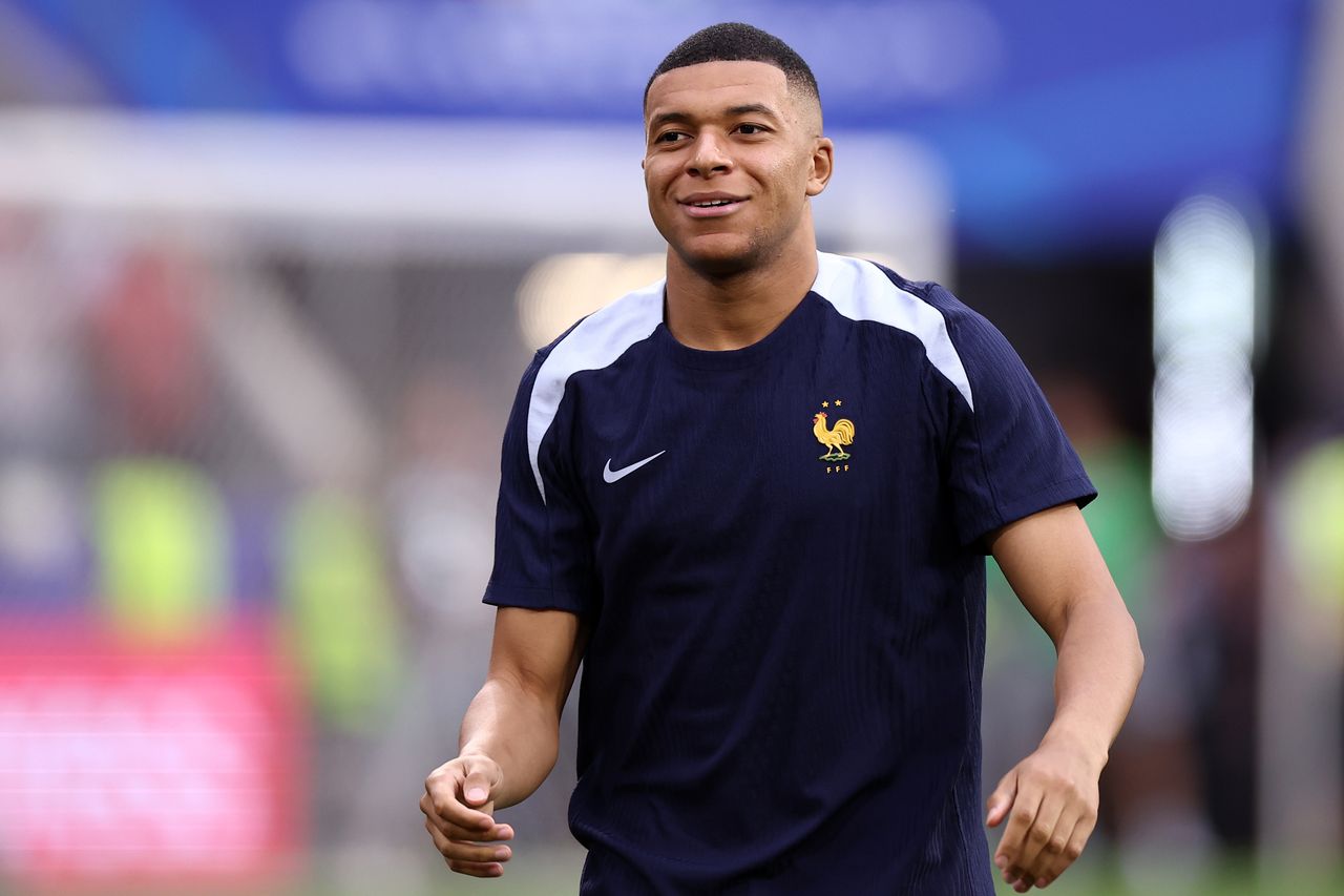 In the photograph: Kylian Mbappe