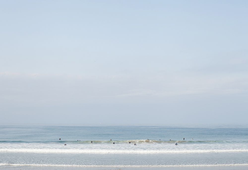 „Americana” Garroda Kirkwooda to minimalistyczny obraz wyluzowanej Kalifornii 3