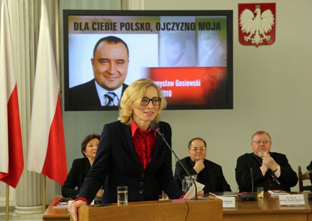 Beata Gosiewska chce więcej pieniędzy. Domaga się... 5 MILIONÓW ODSZKODOWANIA!