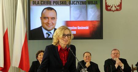 Beata Gosiewska chce więcej pieniędzy. Domaga się... 5 MILIONÓW ODSZKODOWANIA!