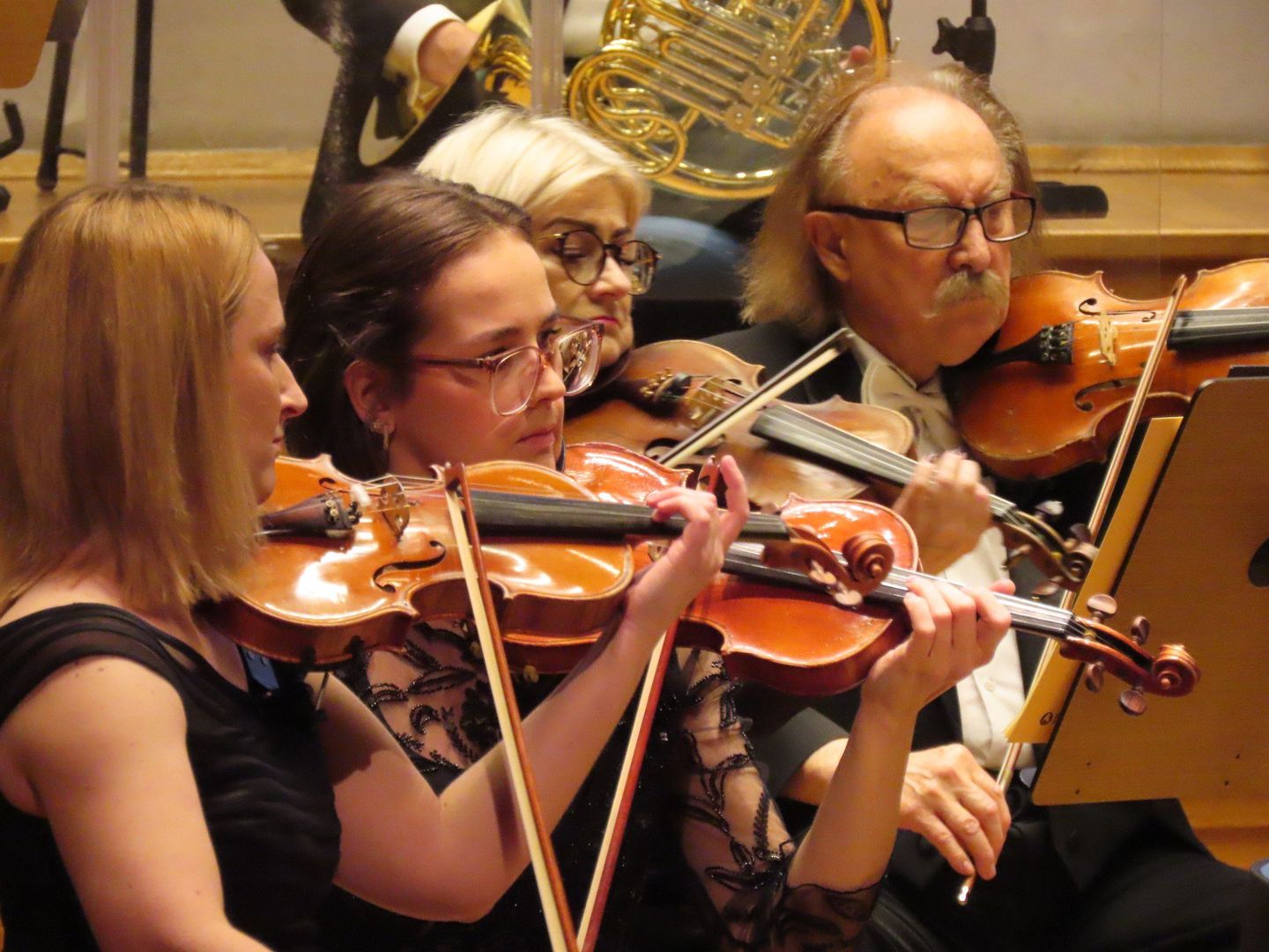 Pierwszego czerwca, w Filharmonii Zielonogórskiej o godz. 15, z orkiestrą symfoniczną pod batutą Agnieszki Środowskiej wystąpią uczniowie lubuskich szkół muzycznych.