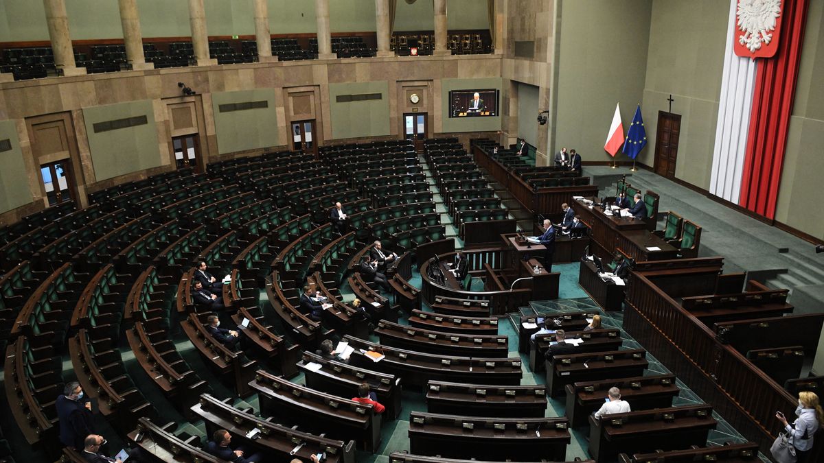 Tarcza antykryzysowa 3.0 może zwiększyć zasiłek dla bezrobotnych.