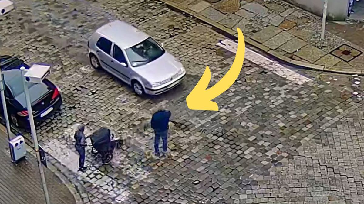 Piesza z wózkiem na pasach, auta nie zwalniają