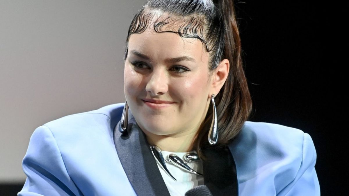 Ewa Farna zaszalała u fryzjera 