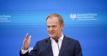 Tusk ma mobilizować klub. "Będą niespodzianki na listach"
