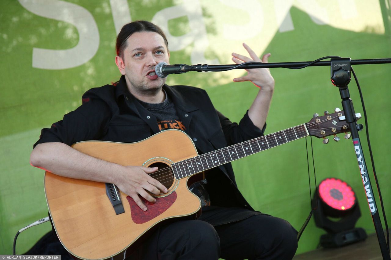 Gabriel Fleszar postawił na bardziej zbuntowany wygląd