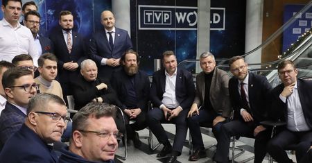 Czarnek o TVP: Oni stoją tam, gdzie stało kiedyś ZOMO