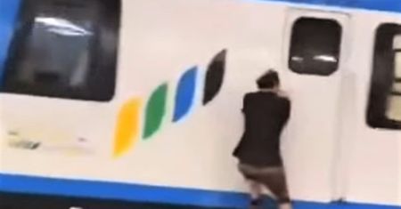Zrobił to na dworcu w Katowicach. "Czyżby inflacja ścisnęła portfel"