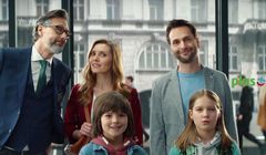 Szymon Majewski reklamuje „tera 1000 GB” w Plusie (wideo)