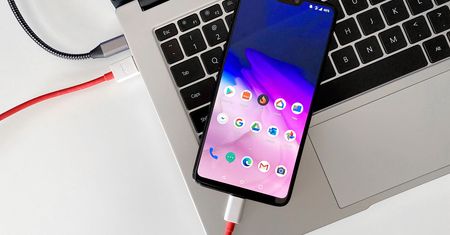 Przesyłanie zdjęć z telefonu na komputer - porady dla początkujących