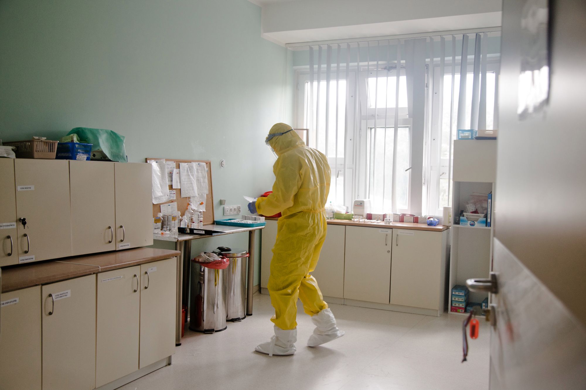 Koronawirus w Polsce. Strefa Zero, czyli Wojewódzki Szpital Specjalistyczny MEGREZ w Tychach okiem Wiktorii Kot 10