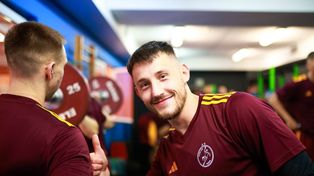 Industria Kielce trenuje w Hali Legionów. Dołączył już Faruk Yusuf. 8 sierpnia rozegra mecz kontrolny otwarty tylko dla posiadaczy karnetów