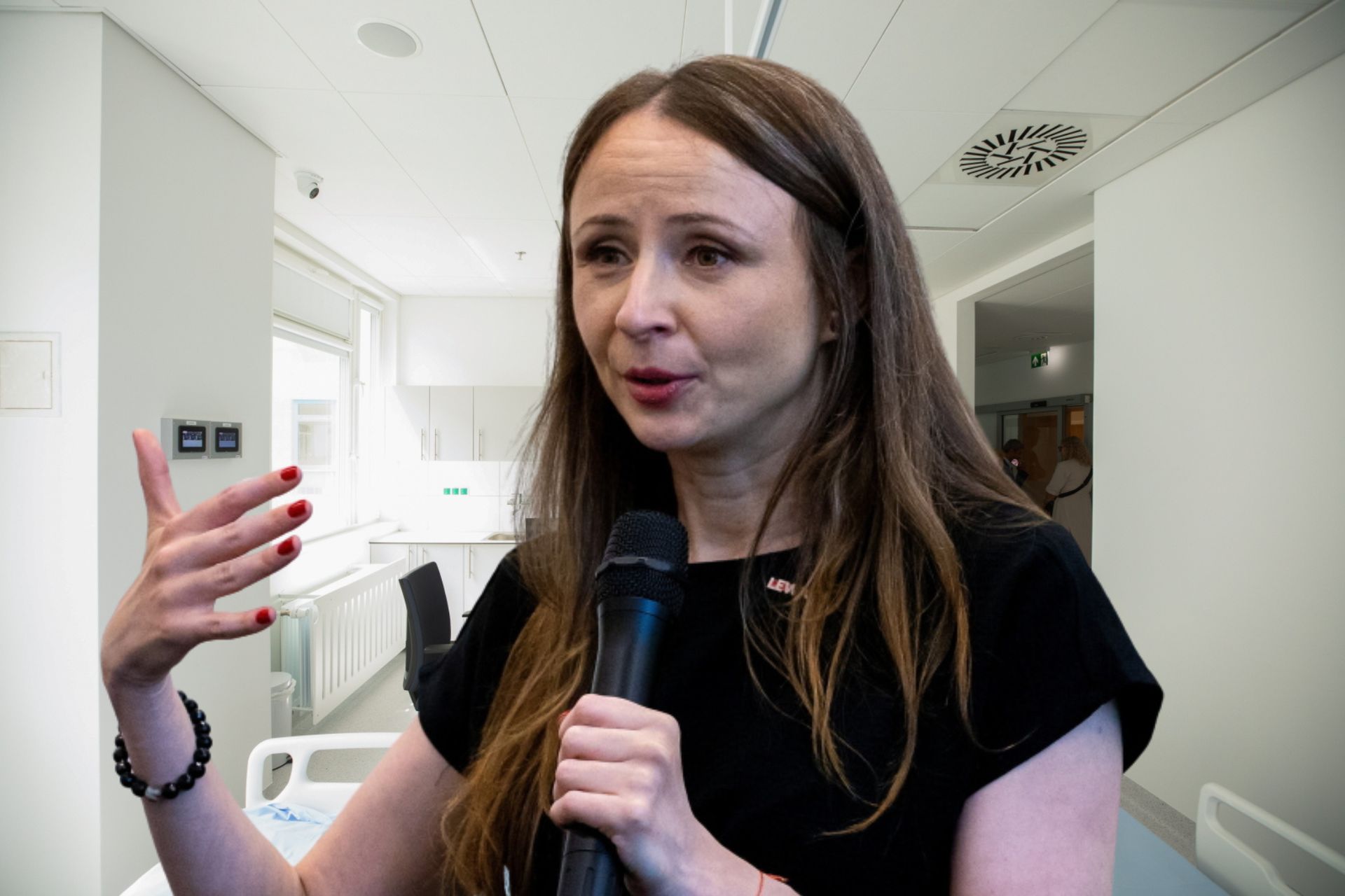 "Sytuacja absurdalna". Ministra o horrendalnych zarobkach lekarzy