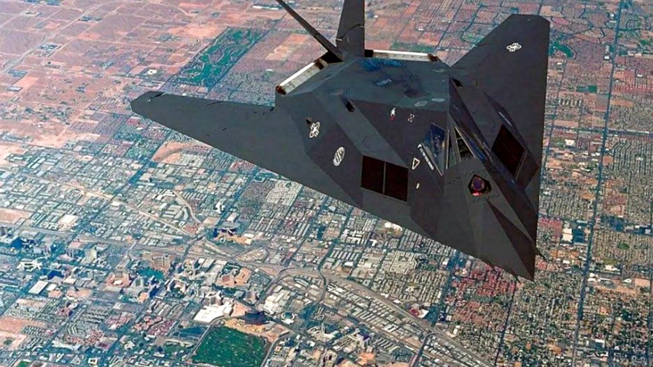 Trudnowykrywalny samolot F-117A Nighthawk