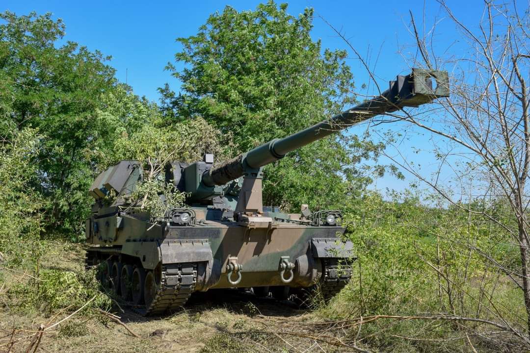 Armatohaubica Krab może strzelać amunicją kierowaną laserem