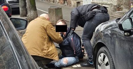 Warszawski narkobiznes rozbity! CBŚP zatrzymało 13 osób, przejęto narkotyki i maszyny do produkcji