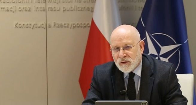 Pilny apel KRRiT do rozgłośni regionalnych. Oskarżenia o fake newsy