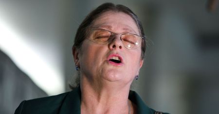 Ochraniana przez SOP Krystyna Pawłowicz miała KOLIZJĘ Z TRAMWAJEM!