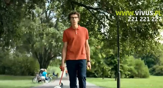 „Żyj po swojemu” zamiast greckiego boga w reklamach Vivus.pl (wideo)