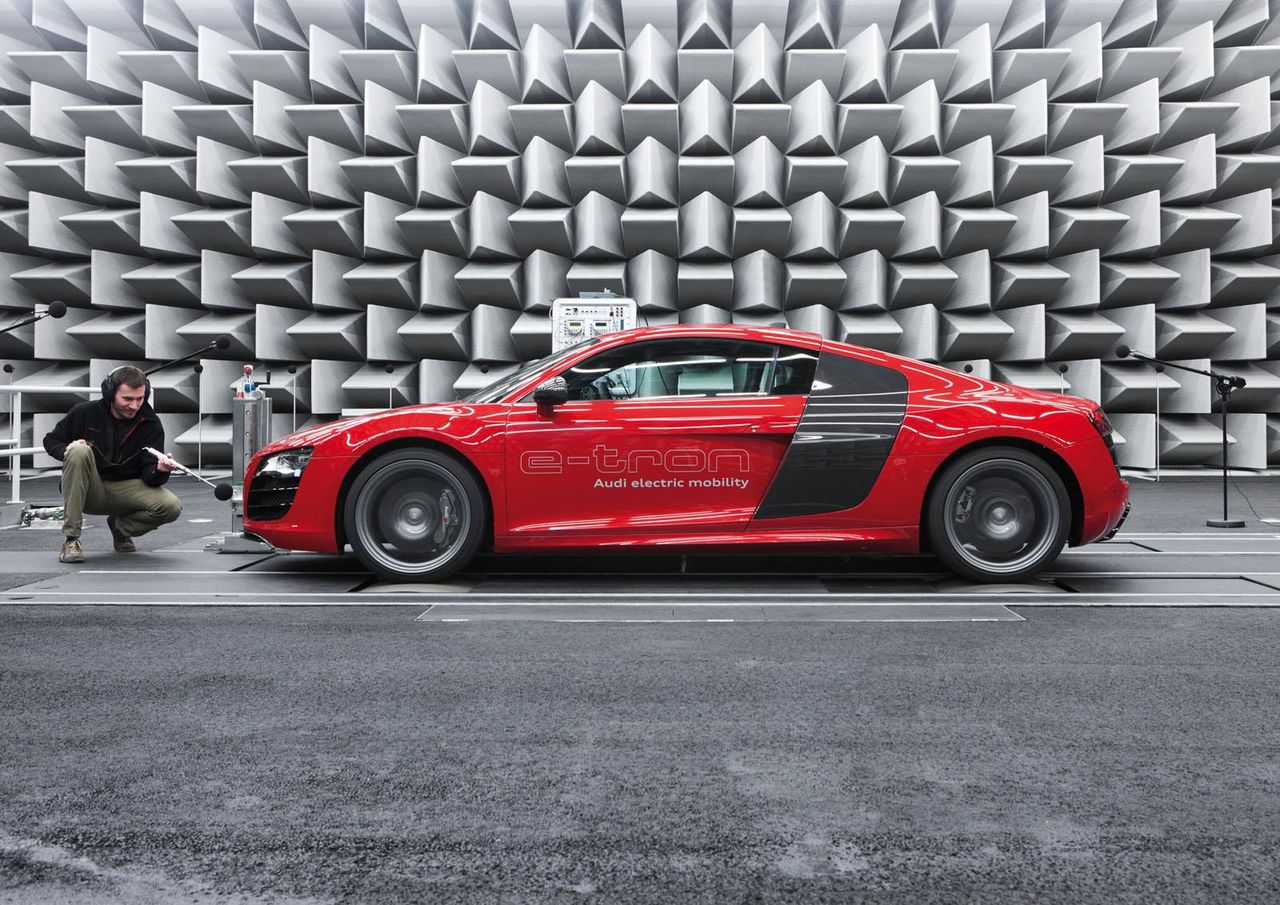 Audi R8 e-tron-32