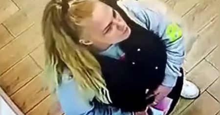 Blondynka z Olsztyna nagrana. Policja prosi o pomoc
