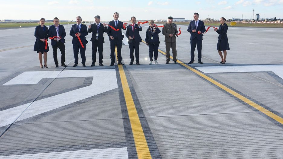 Dzięki zrealizowanej inwestycji, pas startowy w porcie Rzeszów-Jasionka liczy 3200 metrów, spełnia najwyższe światowe standardy bezpieczeństwa i może na nim, lądować każdy typ samolotu na świecie