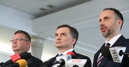 Zbigniew Ziobro igra z ogniem. "Niemcy wyciągną konsekwencje"
