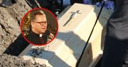 Ksiądz odmówił pogrzebu. Wnuk relacjonuje: "Rzucił we mnie kopertą"