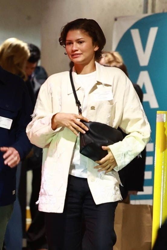 Zendaya z pierścionkiem